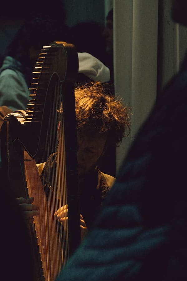 Performance en la experiencia artística de la exposición Inacabado, de Nazareno Di Biasse